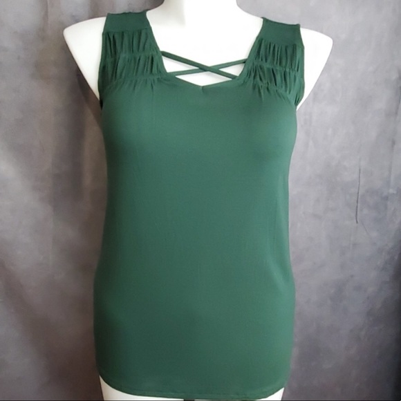 NWT Military Green Sleeveless Top - Picture 3 of 5